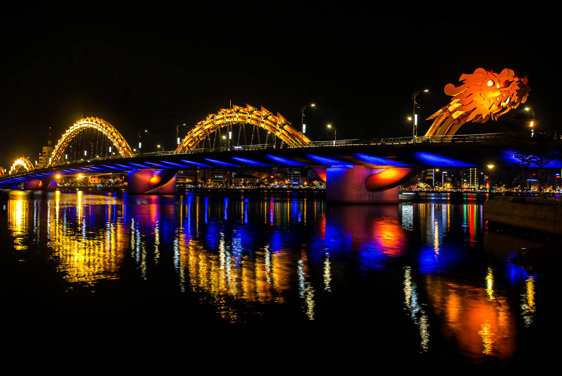 /fm/Files//Pictures/Ido Uploads(1)/Asia/Vietnam/Da Nang/Da Nang - Dragon Bridge Night Shot - SP.jpg